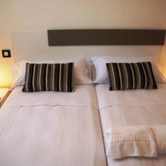 Отель Apartamentos El Capricho de Madrid комната для гостей фото 2