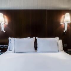 Отель AC Hotel Valencia by Marriott Испания, Валенсия - отзывы, цены и фото номеров - забронировать отель AC Hotel Valencia by Marriott онлайн комната для гостей фото 2