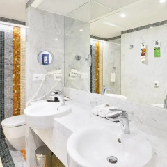 Отель Savoy 5* Улучшенный номер с двуспальной кроватью фото 12
