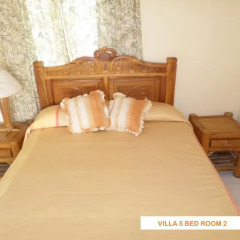 Отель The Crest Conference & Retreat Center 3* Вилла с различными типами кроватей фото 3