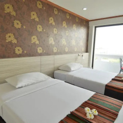 Отель Welcome Plaza 3* Улучшенный номер фото 3