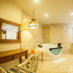 Convair Hotel 3* Люкс повышенной комфортности с различными типами кроватей фото 5