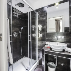 Отель Town House Spagna 3* Улучшенный номер с различными типами кроватей фото 16