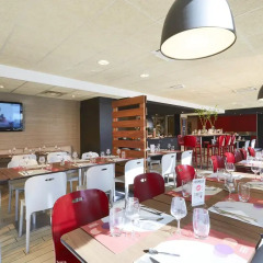 Отель Campanile Lyon Centre - Gare Part Dieu Франция, Лион - отзывы, цены и фото номеров - забронировать отель Campanile Lyon Centre - Gare Part Dieu онлайн питание фото 2