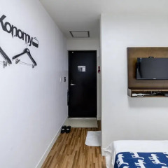 Отель Ekonomy Guesthouse Haeundae 3* Стандартный номер с двуспальной кроватью фото 6