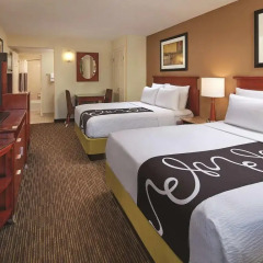 Отель La Quinta Inn & Suites San Diego SeaWorld/Zoo Area 2* Номер Делюкс с различными типами кроватей фото 2