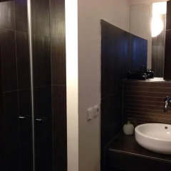 Hostel One Miru Кровать в общем номере с двухъярусной кроватью фото 21