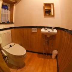 Отель Hakuba Powder Cottage Хакуба ванная