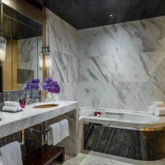Four Seasons Hotel Shanghai at Pudong 5* Номер Делюкс с различными типами кроватей