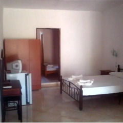 Отель Koviou Holiday Village сейф в номере