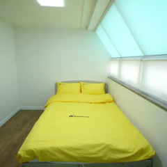 Отель 24 Guesthouse Namsan 2* Стандартный номер с двуспальной кроватью фото 2