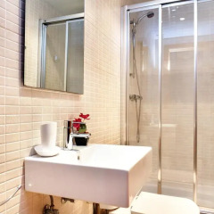 Отель Feelathome Center Apartments Испания, Барселона - отзывы, цены и фото номеров - забронировать отель Feelathome Center Apartments онлайн ванная