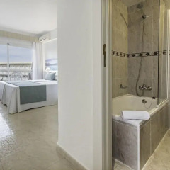 AzuLine Hotel Bahamas ванная