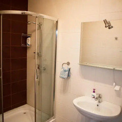 Апартаменты Most City Centre Apartment ванная