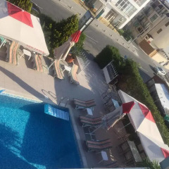 Family Hotel Eliri бассейн