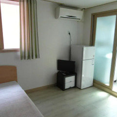 Отель Hongdae Family Housetel 2 Стандартный номер с 2 отдельными кроватями фото 2