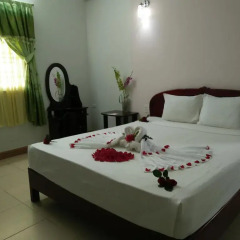 Hue Valentine Hotel 2* Стандартный номер с двуспальной кроватью фото 8