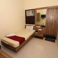 Hotel Meera 3* Номер Делюкс с различными типами кроватей