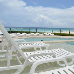 Отель Grand Park Royal Luxury Resort Cancun Caribe бассейн