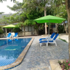Отель Phi Phi Andaman Resort бассейн