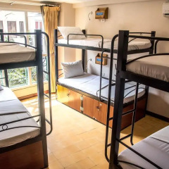 Отель Vietnam Backpacker Hostels Downtown Кровать в общем номере фото 2