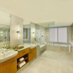 Отель The Ritz-Carlton, Dubai International Financial Centre 5* Стандартный номер с различными типами кроватей