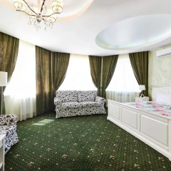 Гостиница Royal Castle Полулюкс с различными типами кроватей фото 2