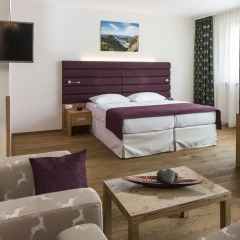 Отель Narzissen Vital Resort Bad Aussee в номере