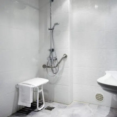Отель Campanile Lyon Centre - Gare Part Dieu 3* Улучшенный номер с различными типами кроватей фото 5