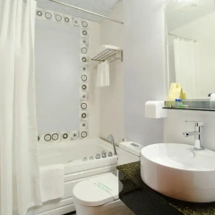 Anh Minh Hotel 2* Стандартный номер с различными типами кроватей фото 10