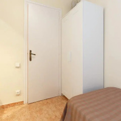 Апартаменты Centric Lodge Apartments Барселона сейф в номере