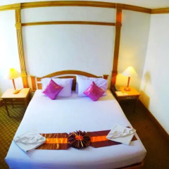 Phuket Town Inn Hotel Phuket 3* Люкс с различными типами кроватей