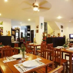 Отель Baan Oui Phuket Guest House питание фото 2