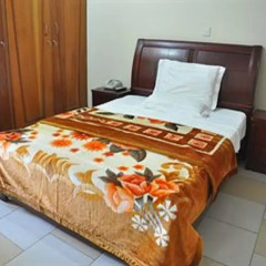 Oscarpak Royal Hotel 2* Стандартный номер с двуспальной кроватью фото 2