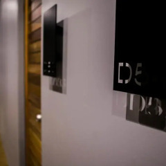 Silom Space Hostel Бангкок сейф в номере