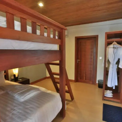 Mayura Hill Hotel & Resort сейф в номере