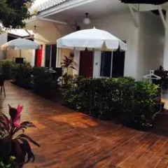 Отель Koh Larn White House Таиланд, Ко-Лан - отзывы, цены и фото номеров - забронировать отель Koh Larn White House онлайн питание фото 2
