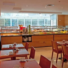 Tryp Barcelona Apolo Hotel питание фото 2