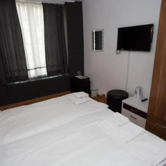 Hotel DaVinci 3* Стандартный номер с двуспальной кроватью (общая ванная комната) фото 10