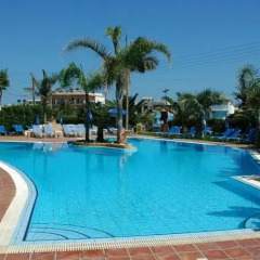 Parthenis Hotel & Suites бассейн