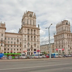 Отель Kvartira Lux Kirava 1 Минск парковка