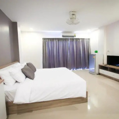 Отель Vipa House Phuket 3* Улучшенные апартаменты с различными типами кроватей