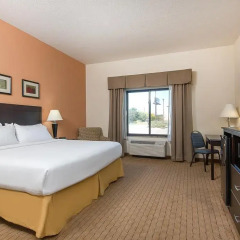 Отель Holiday Inn Express and Suites Lafayette East 2* Стандартный номер с различными типами кроватей фото 2