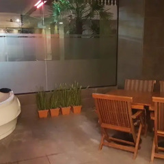 Отель East Suites питание