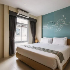 TIRAS Patong Beach Hotel 2* Улучшенный номер с различными типами кроватей фото 2