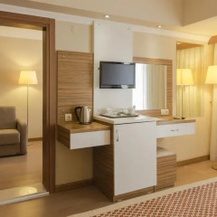 Aes Club Hotel 4* Люкс с различными типами кроватей фото 2