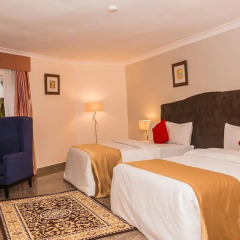 Апартаменты Bolton White Hotels and Apartments комната для гостей фото 4