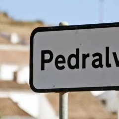 Отель Aldeia da Pedralva парковка