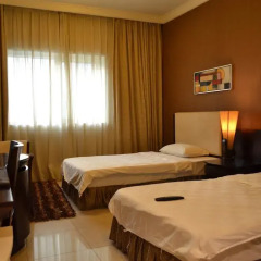 Crystal Plaza Hotel 2* Стандартный номер с различными типами кроватей
