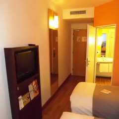 Ibis Hotel Plzen 3* Стандартный номер фото 5